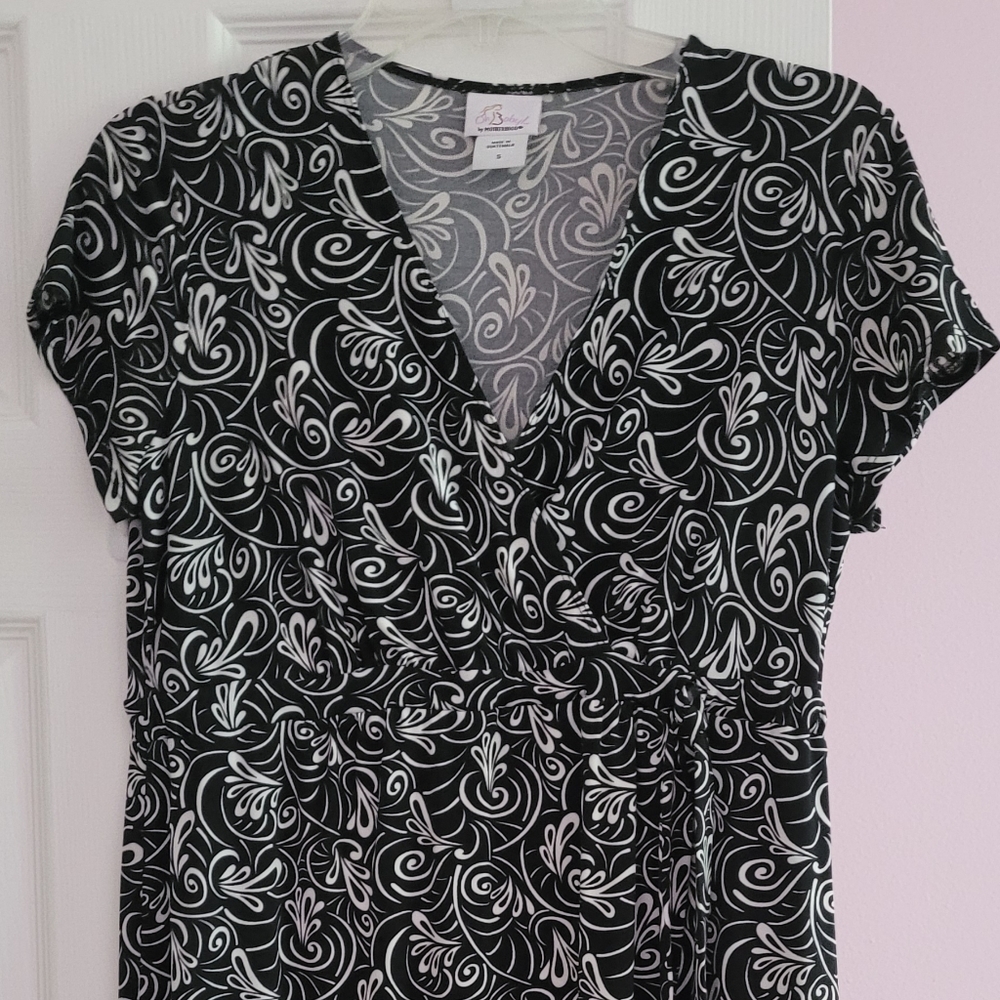 Motherhood Maternity black and white dress size small